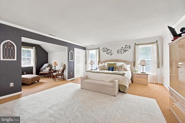 100 LINDA CIR, Downingtown, PA 19335