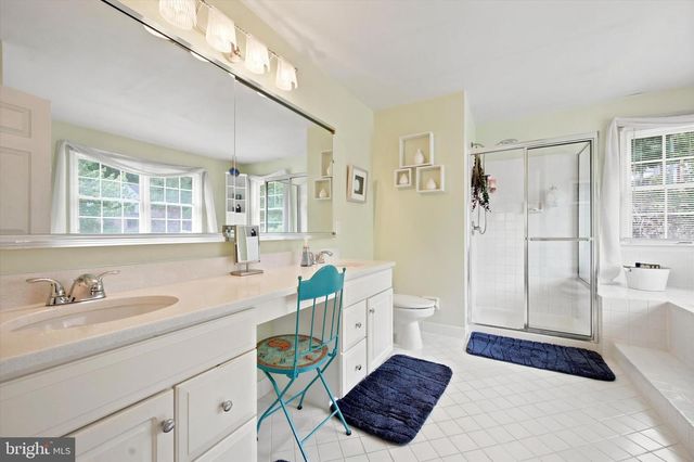 100 LINDA CIR, Downingtown, PA 19335