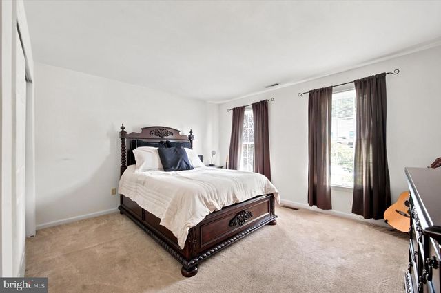 100 LINDA CIR, Downingtown, PA 19335