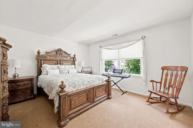100 LINDA CIR, Downingtown, PA 19335