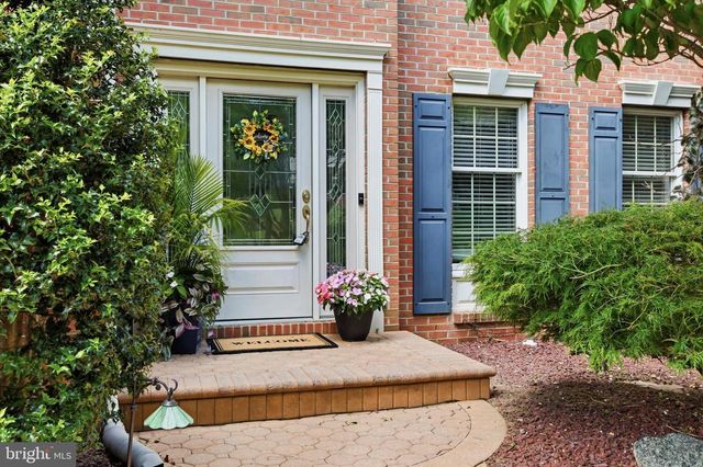 100 LINDA CIR, Downingtown, PA 19335