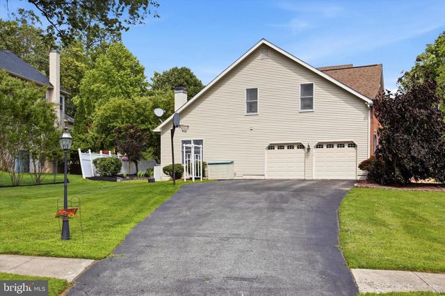 100 LINDA CIR, Downingtown, PA 19335
