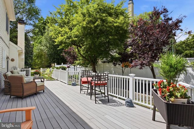 100 LINDA CIR, Downingtown, PA 19335