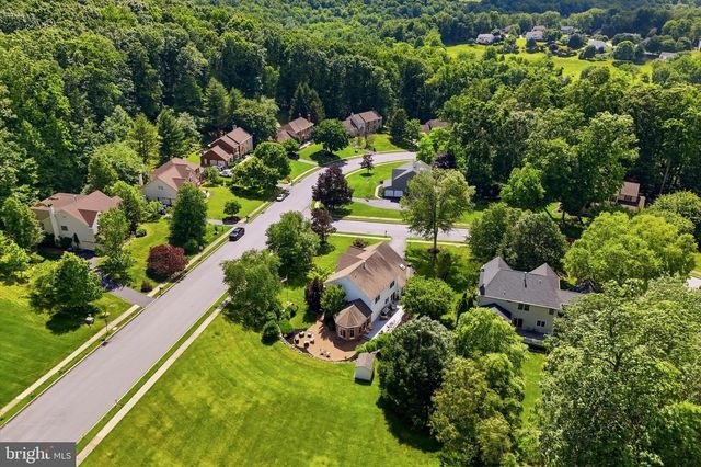 100 LINDA CIR, Downingtown, PA 19335