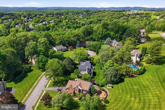100 LINDA CIR, Downingtown, PA 19335