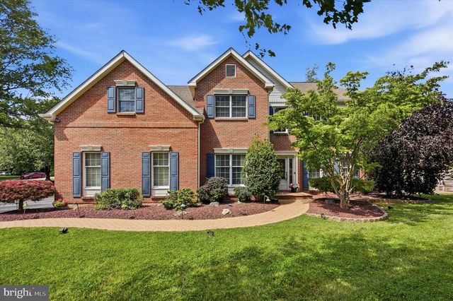100 LINDA CIR, Downingtown, PA 19335
