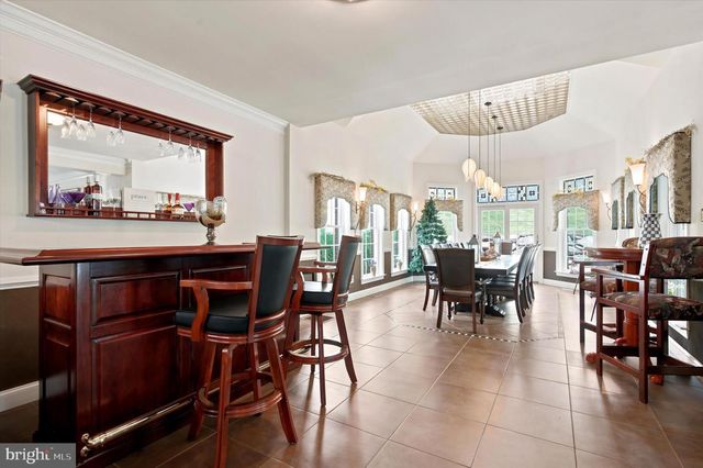 100 LINDA CIR, Downingtown, PA 19335