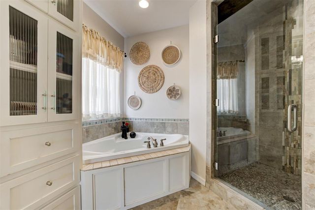 17805 Griffin Gate Drive, Edmond, OK 73012