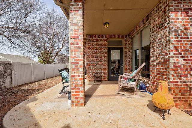 17805 Griffin Gate Drive, Edmond, OK 73012