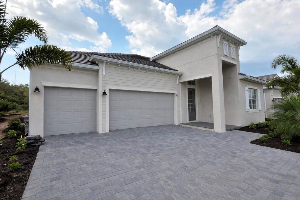Image 1 of property listing at 19127 SCALLOP LOOP, Bradenton, FL 34211