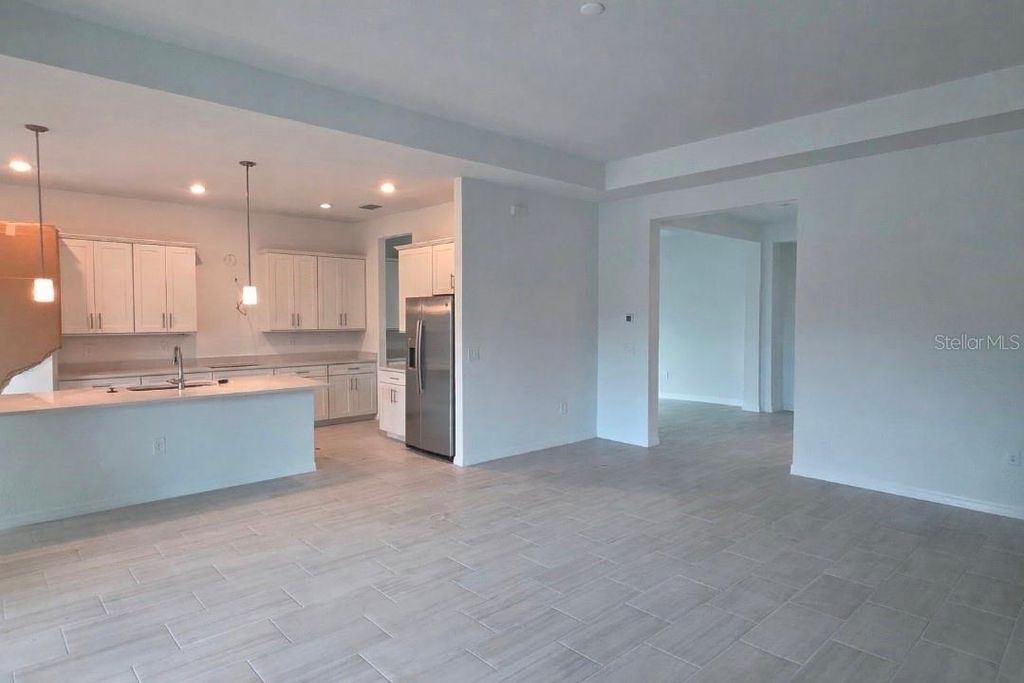 Image 13 of property listing at 19127 SCALLOP LOOP, Bradenton, FL 34211