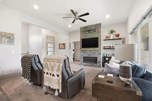 1759 SYCAMORE Street, Council Bluffs, IA 51503