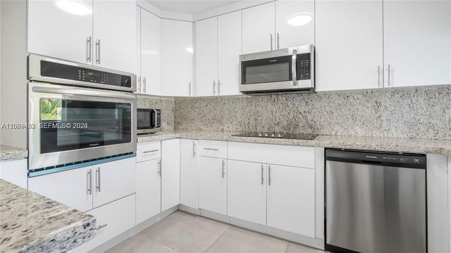 5211 NE 17th Avenue, Fort Lauderdale, FL 33334