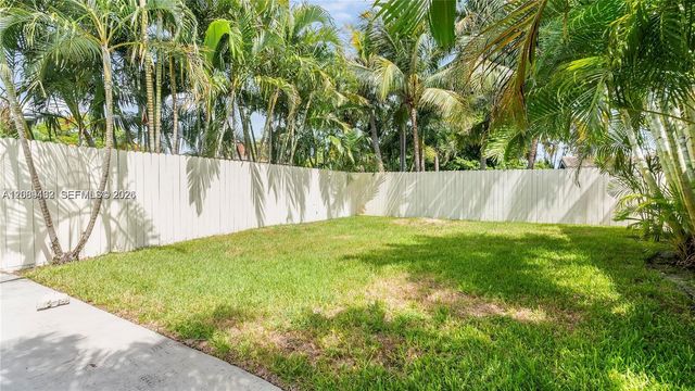 5211 NE 17th Avenue, Fort Lauderdale, FL 33334