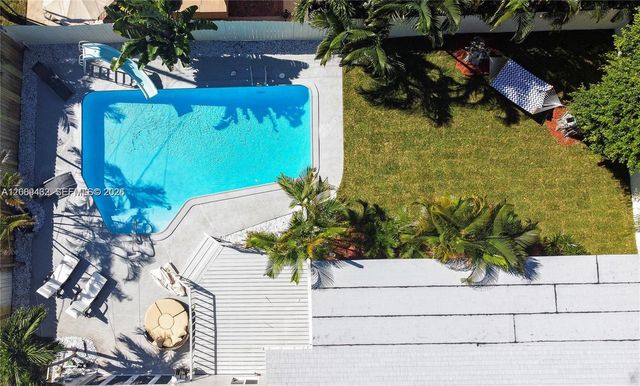 5211 NE 17th Avenue, Fort Lauderdale, FL 33334