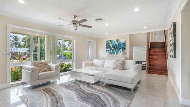 5211 NE 17th Avenue, Fort Lauderdale, FL 33334