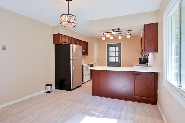 2601 Brookview Drive, Burnsville, MN 55337