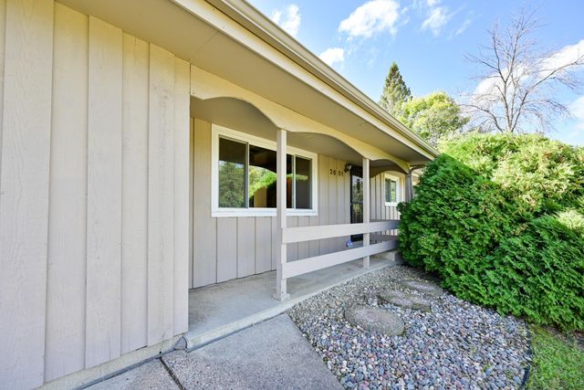 2601 Brookview Drive, Burnsville, MN 55337