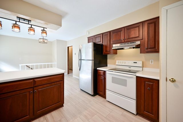 2601 Brookview Drive, Burnsville, MN 55337