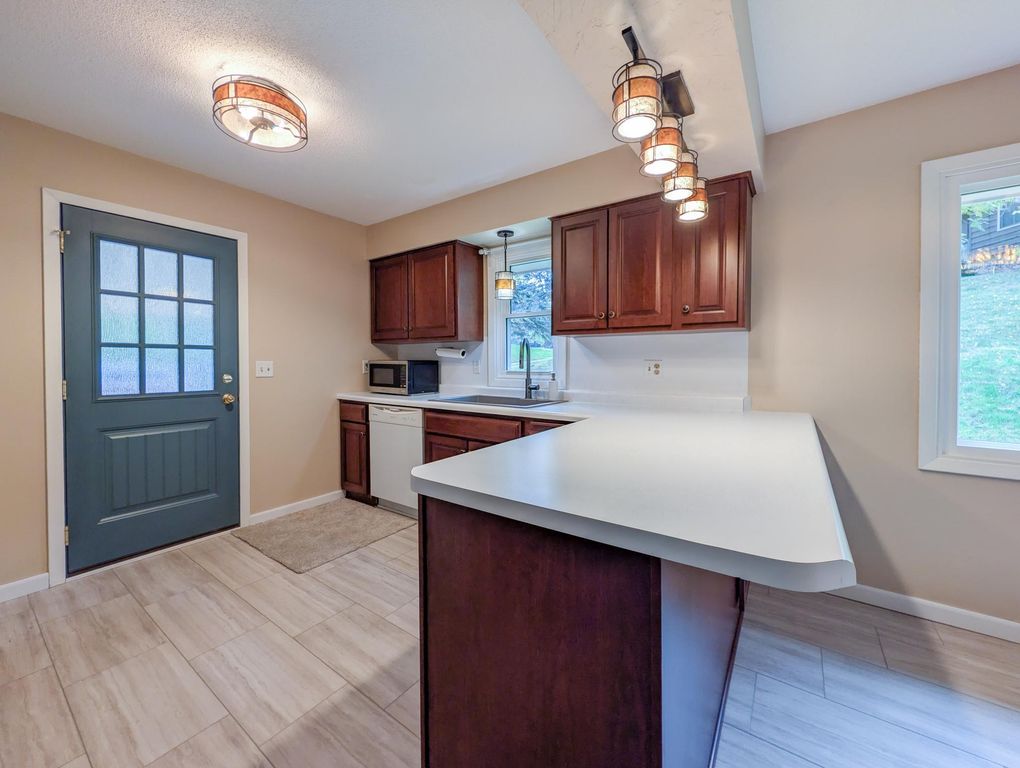 2601 Brookview Drive, Burnsville, MN 55337 — photo 3