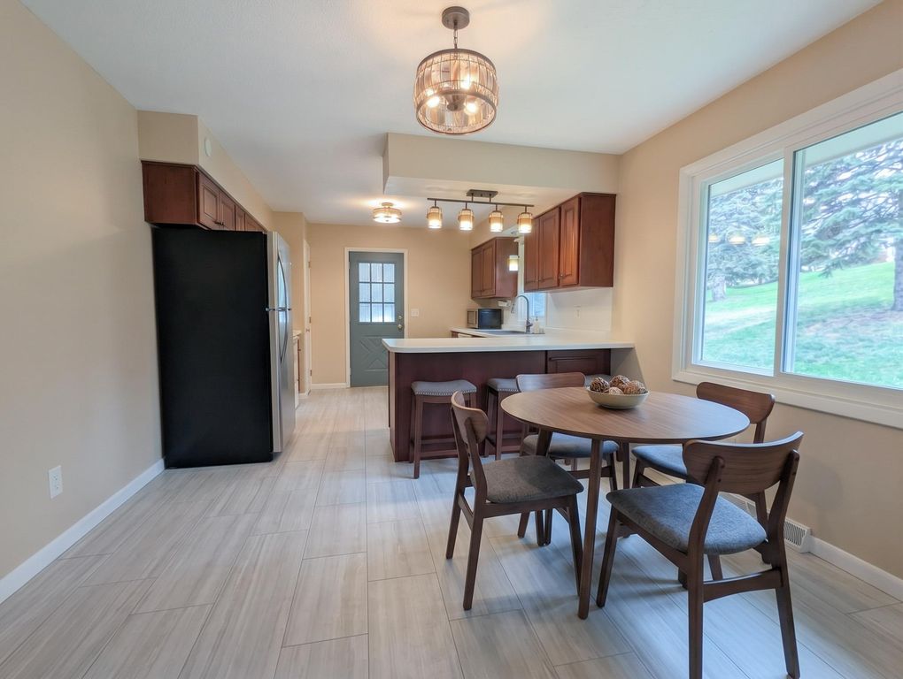 2601 Brookview Drive, Burnsville, MN 55337 — photo 4