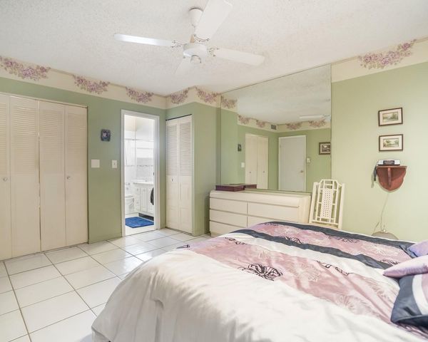 3400 NW 48th Ave 611, Lauderdale Lakes, FL 33319