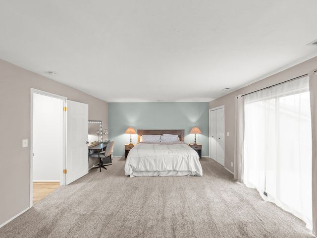 8732 S OAKWOOD PARK CR., Sandy, UT 84094