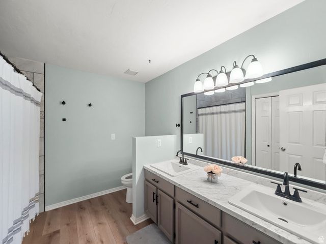 8732 S OAKWOOD PARK CR., Sandy, UT 84094