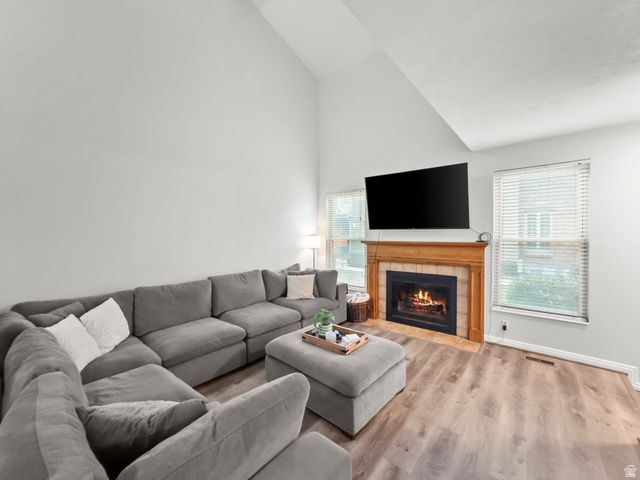 8732 S OAKWOOD PARK CR., Sandy, UT 84094