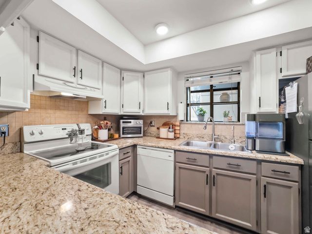 8732 S OAKWOOD PARK CR., Sandy, UT 84094