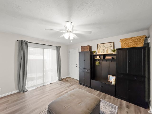 8732 S OAKWOOD PARK CR., Sandy, UT 84094