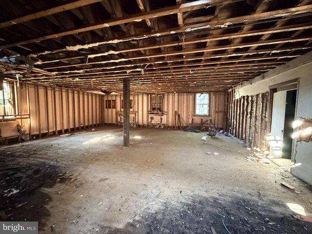 539 CENTRE, Trenton, NJ 08611