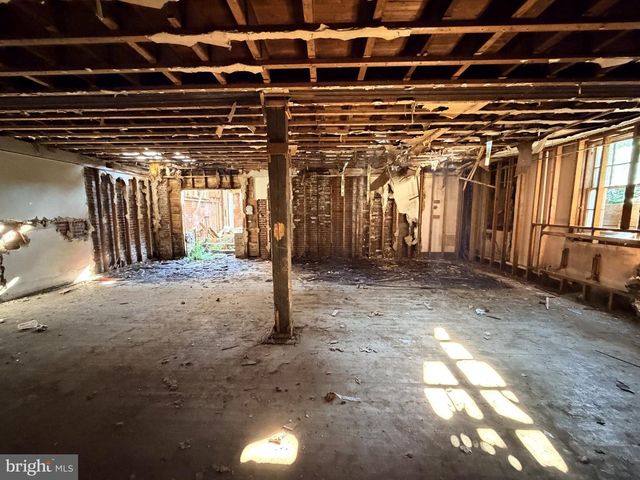 539 CENTRE, Trenton, NJ 08611