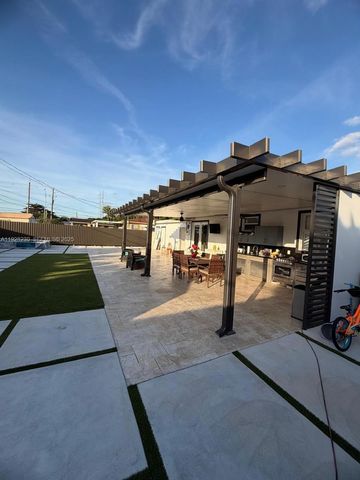 5168 E 8th Ln, Hialeah, FL 33013