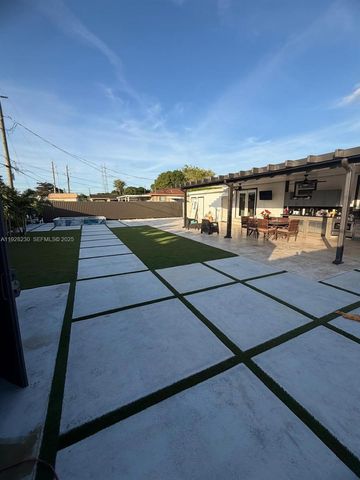 5168 E 8th Ln, Hialeah, FL 33013
