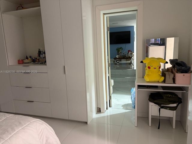 5168 E 8th Ln, Hialeah, FL 33013