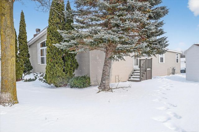 174 Meadow Lane, Port Huron Twp, MI 48060
