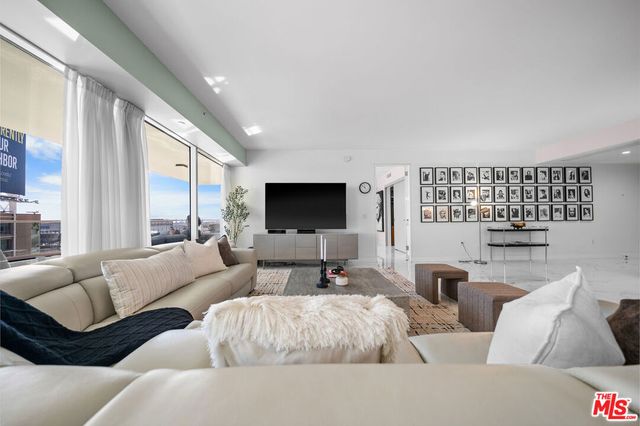 6250 Hollywood Boulevard 12F, Los Angeles, CA 90028