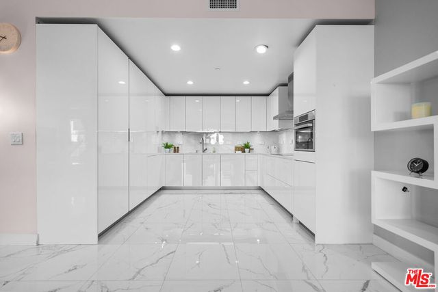 6250 Hollywood Boulevard 12F, Los Angeles, CA 90028