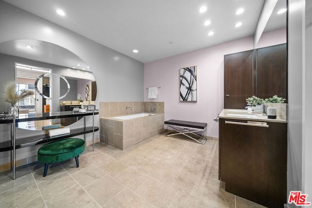 6250 Hollywood Boulevard 12F, Los Angeles, CA 90028