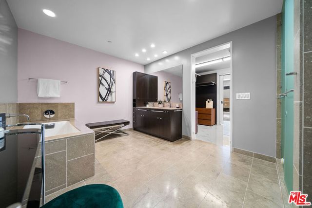 6250 Hollywood Boulevard 12F, Los Angeles, CA 90028