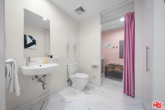 6250 Hollywood Boulevard 12F, Los Angeles, CA 90028