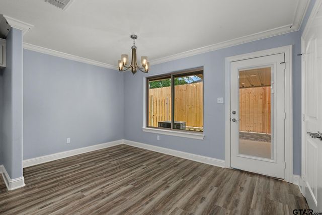 1619 Big Bend, Longview, TX 75605