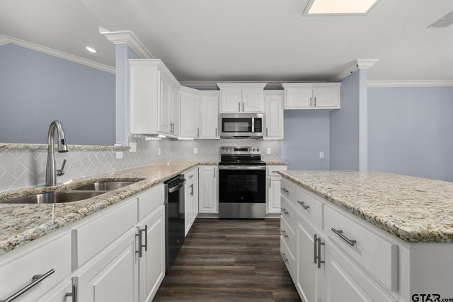 1619 Big Bend, Longview, TX 75605