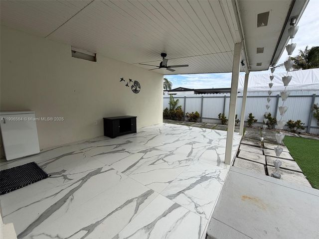 9920 Jamaica Dr, Cutler Bay, FL 33189