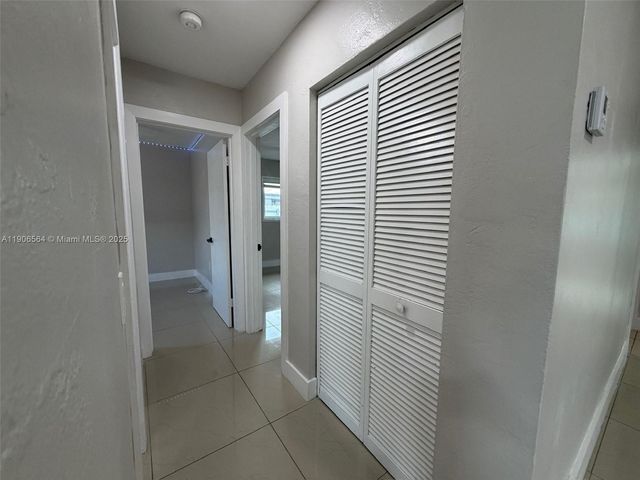 9920 Jamaica Dr, Cutler Bay, FL 33189