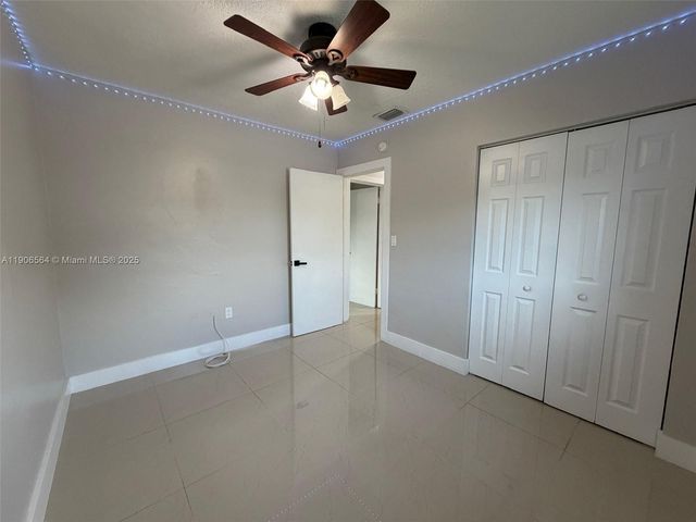 9920 Jamaica Dr, Cutler Bay, FL 33189