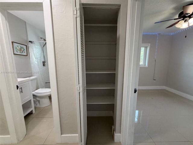 9920 Jamaica Dr, Cutler Bay, FL 33189