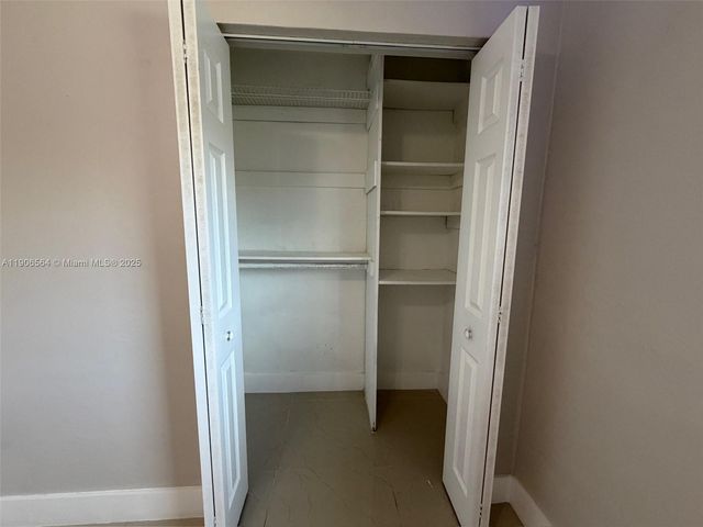 9920 Jamaica Dr, Cutler Bay, FL 33189