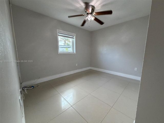 9920 Jamaica Dr, Cutler Bay, FL 33189